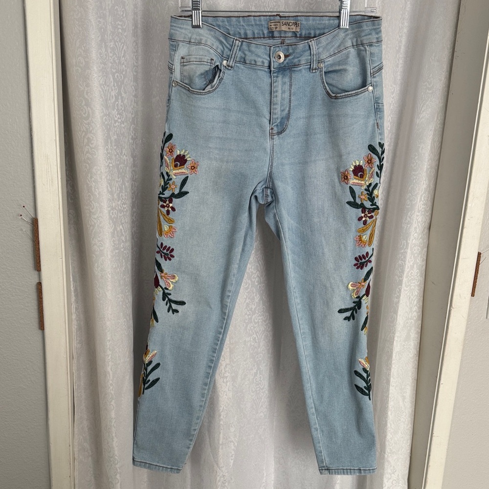 SANDPIPER Light Blue Floral Embroidered Jeans SZ: 10P
